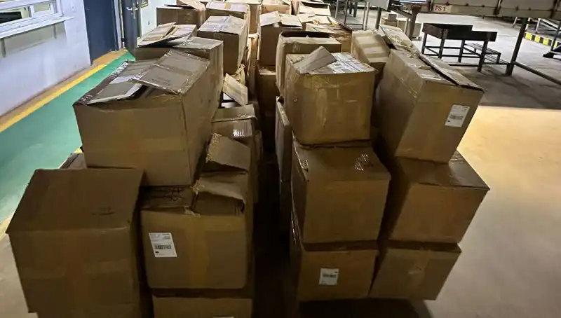 Kargo Şirketinde Şok Baskın: Kaçak Tütün Stoku Ortaya Çıktı