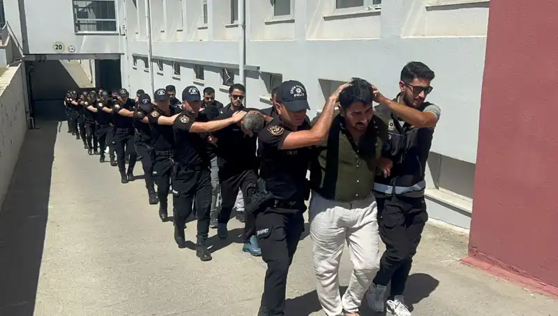 Adana’da Tarihi Eroin Operasyonu: 825 Kilogram Uyuşturucu Ele Geçirildi