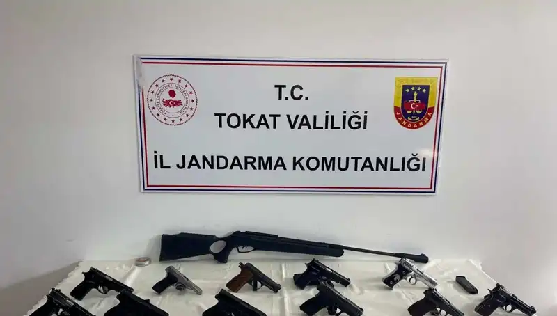 Tokat'ta Kaçak Silah Operasyonu: İki Şahıs Tutuklandı