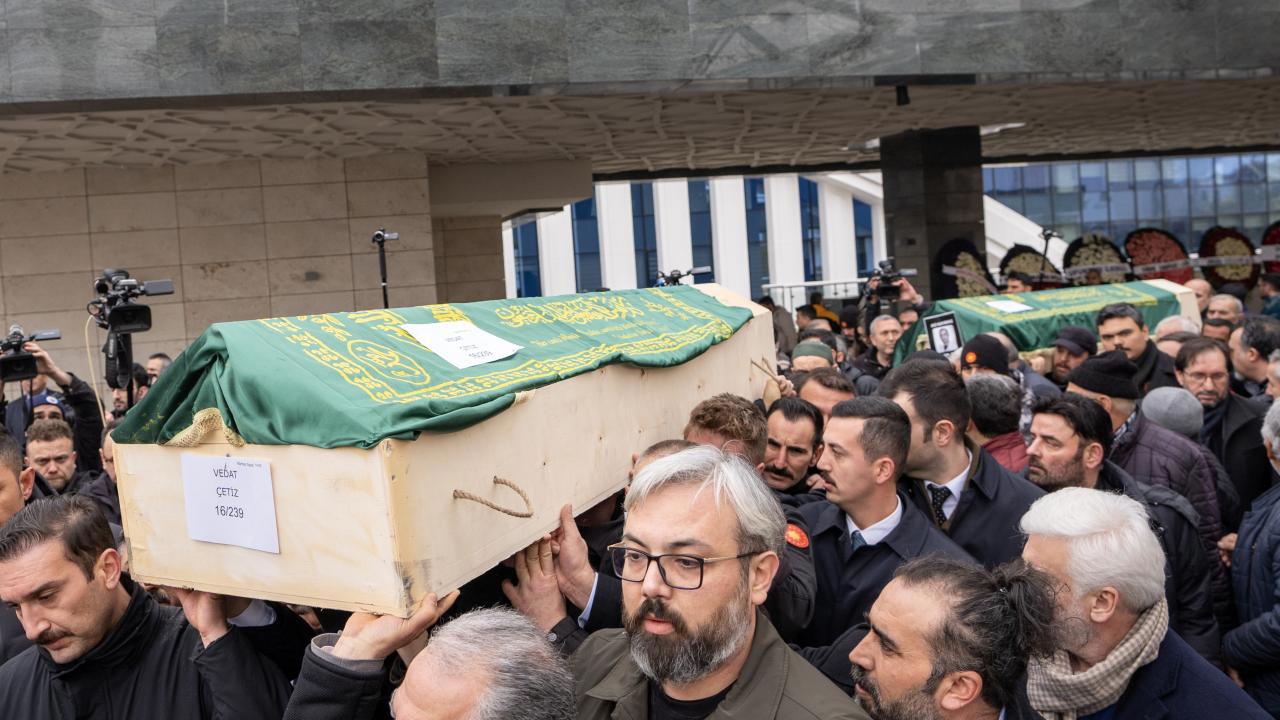 Bolu'da Faciada Hayatını Kaybedenlerin Cenazesi Defnediliyor