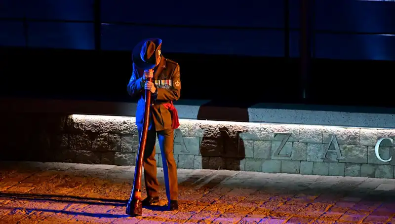Anzak Koyu’nda Anma Töreni: Şafak Ayini'nin Unutulmaz Anları