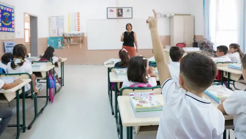 Öğretmenlerin Ek Ders Ödemeleri Bayram Öncesi Hesaplarda Olacak mı?