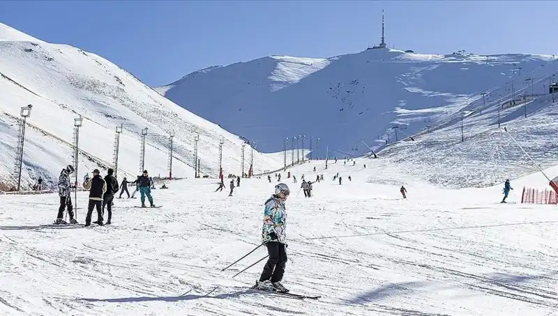 Palandöken’de Kayak Severlere Müjde: En Yüksek Kar Kalınlığı Kaydedildi!