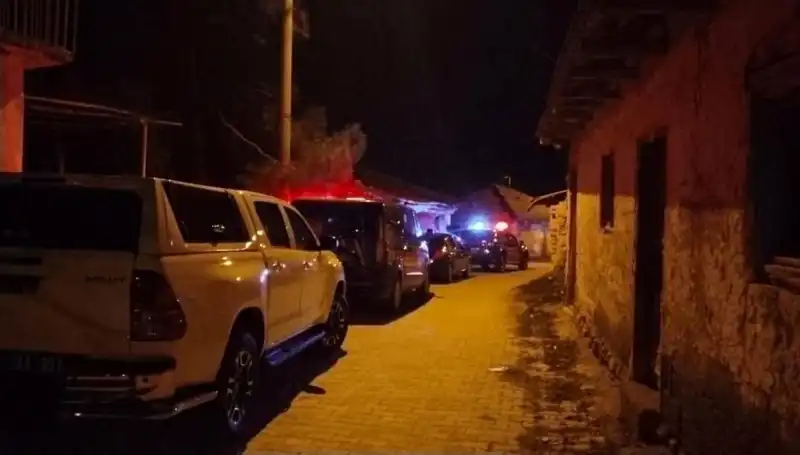 Oğlu Tarafından Öldürülen Adamın Cenazesi Defnedildi