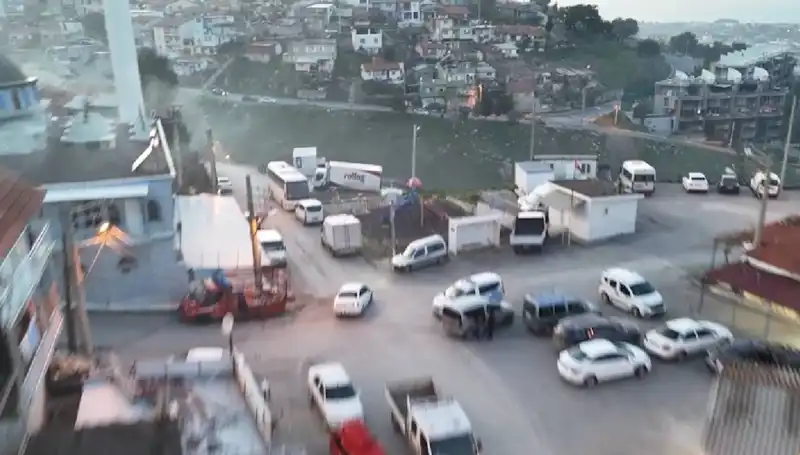 İzmir'de Şok Operasyon: 99 Gözaltı ve Suç Ağı Çökertildi