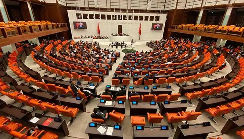 Yeni Dokunulmazlık Dosyaları Meclis Gündeminde: Siyasi Tartışmalar Kızışıyor