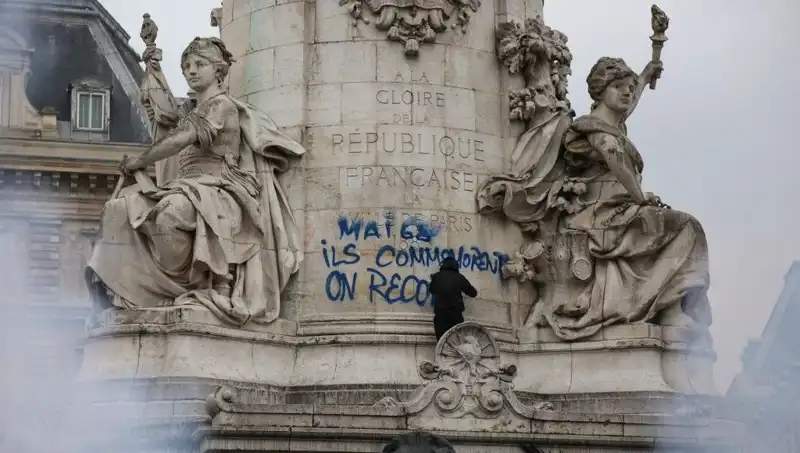 Paris Belediyesi'nin Grafiticilere Savaş Açması: Kent İmajını Koruma Mücadelesi