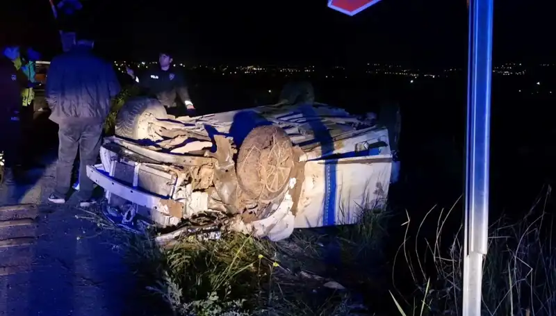 Otomobil Şarampole Devrildi: Facia Yolu Kapatırken Acı Verici Sonuçlar