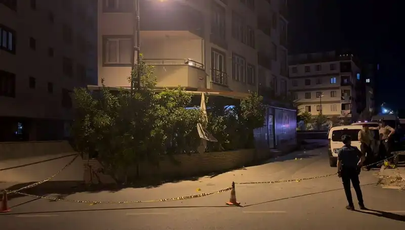 İstanbul’da Kafeye Yapılan Silahlı Saldırı: Beklenmedik Korku Dolu Anlar