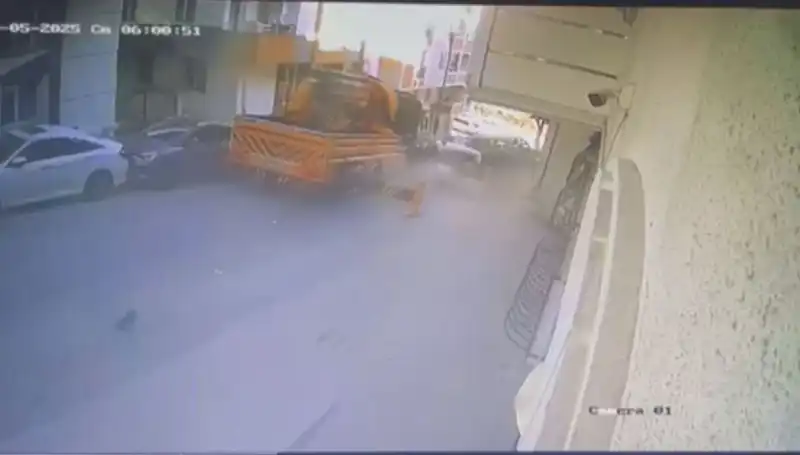 Kontrolden Çıkan Vinç, 23 Aracın Savaş Alanına Döndürdü!