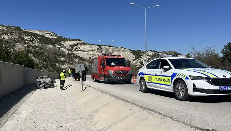 Burdur'da İkisi Çocuk Dört Kişinin Yaralandığı Feci Kaza