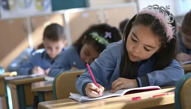 Okullar Ara Tatil Sonrası Ne Zaman Açılacak? MEB 2024-2025 Takvimi