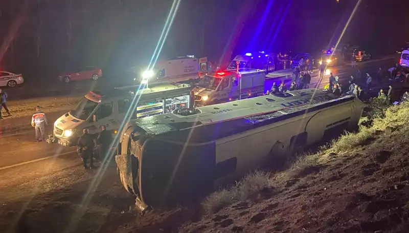 İşçi Servisi Şarampole Devrildi: 23 Kişi Yaralandı, Detaylar Üzücü