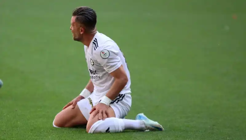 Türkiye Futbol Kulüplerinde Puan Silme Cezası Alarmı: İcra Süreçleri Derinleşiyor