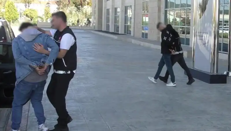 Uşak'ta Şok Narkotik Operasyonu: Dört Kişi Tutuklandı