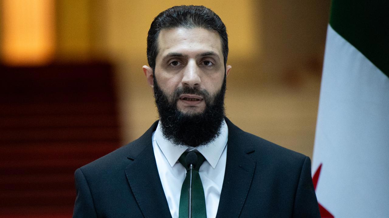 Suriye'deki yeni yönetimin lideri Şara, 2 yılda 14 milyon Suriyeli'nin ülkeye döneceğini açıkladı