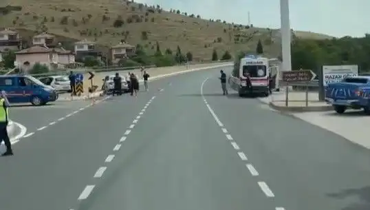 Elazığ’da Otomobil Çarpışması: Yaralıların Durumu Ciddiyetini Koruyor