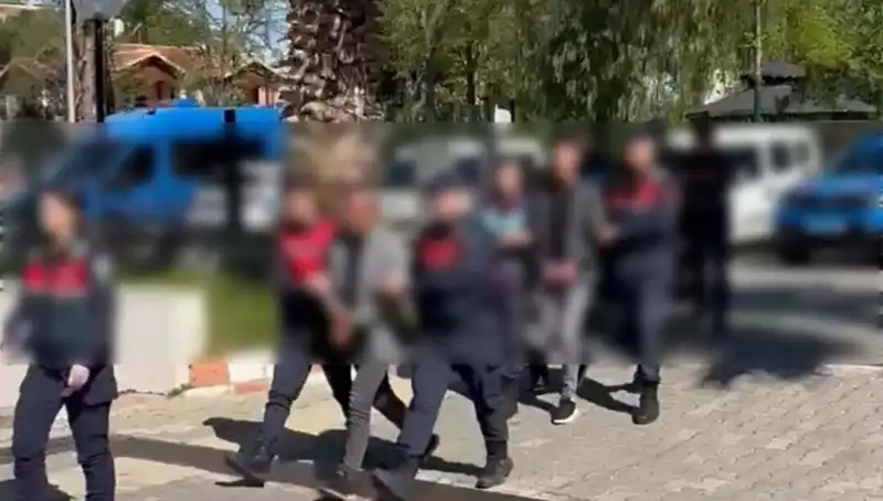 Aydın'da Şok Olay: Gaspa Uğrayan Adamı Benzinle Yakmaya Çalıştılar!
