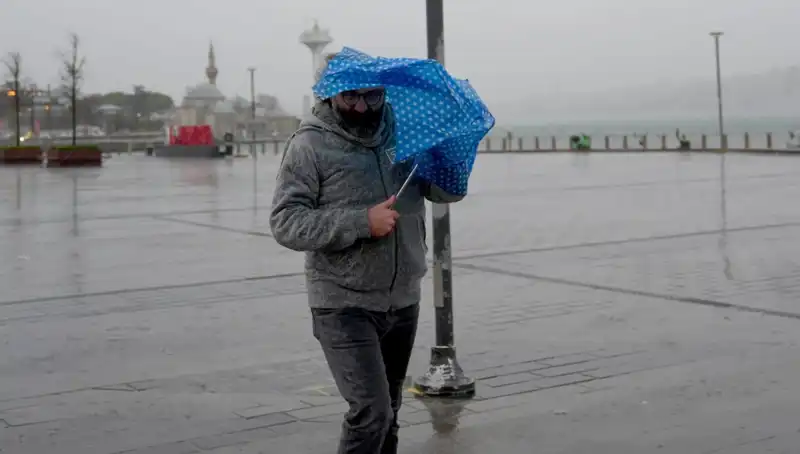 Meteoroloji, 14 İlin Gök Gürültülü Yağışlar İçin Sarı Kodla Uyardı