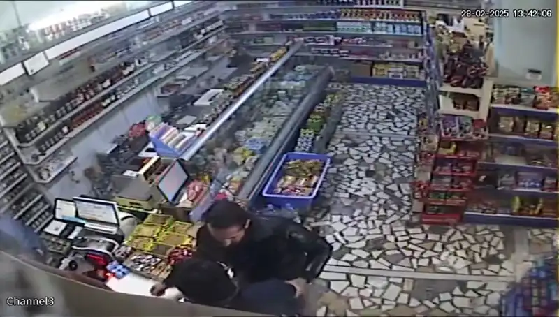 Cezaevi Firarisi Markette Dehşet Saçtı: Bıçakla Çığır Açtı!