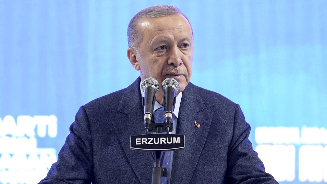 Cumhurbaşkanı Erdoğan: Türkiye, bölgenin kilit ülkesi kimliğiyle öne çıkıyor