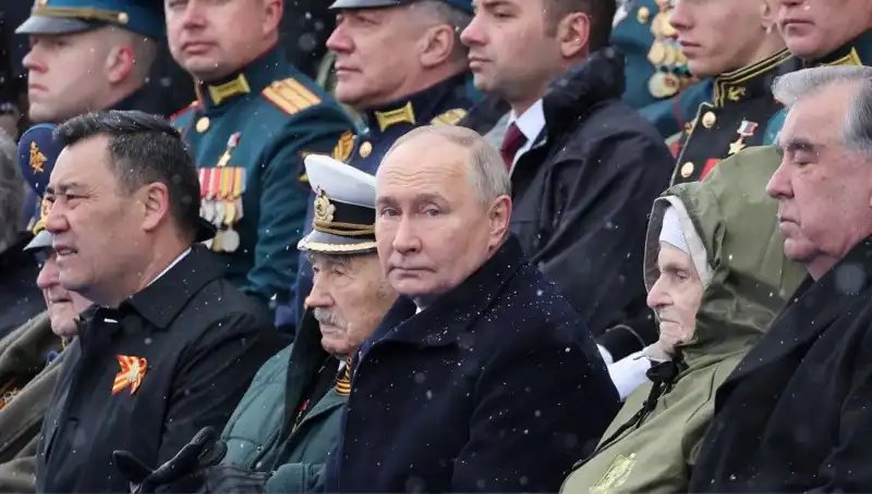 Rus Ordusu Genişliyor: Putin, Askeri Güç Arttırma Çağrısı Yaptı