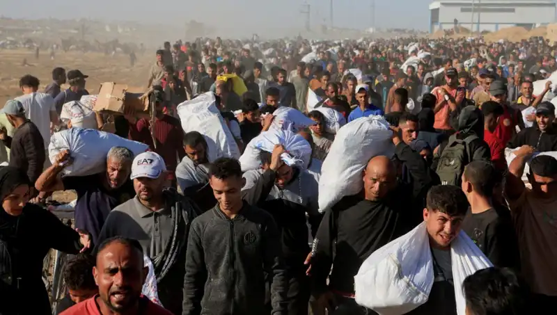 İsrail Ordusu, Han Yunus'ta 15 Kilometrelik Kuşatmayı Başlattı