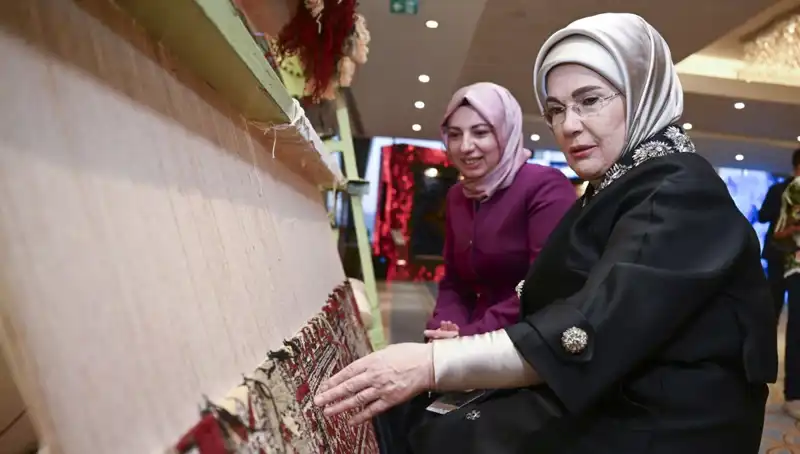 Emine Erdoğan'ın Özel Halısı Açık Artırmada Satıldı: Depremzedelere Destek Olacak!