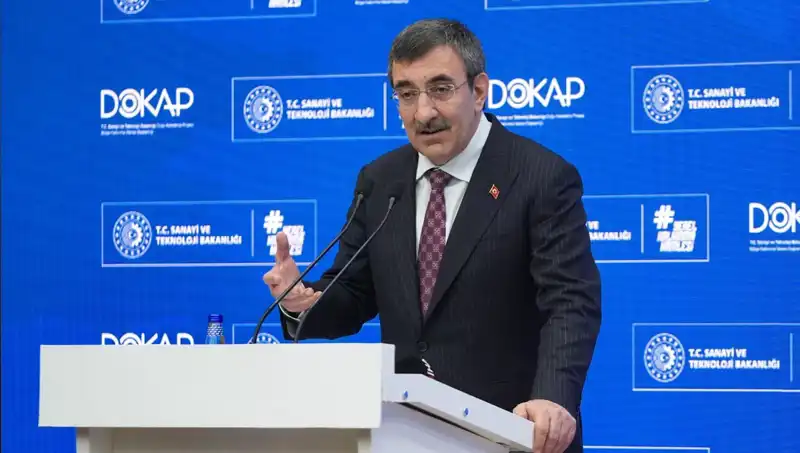 Cevdet Yılmaz'ın Ekonomi Açılamaları: Enflasyonla Mücadele Önceliği