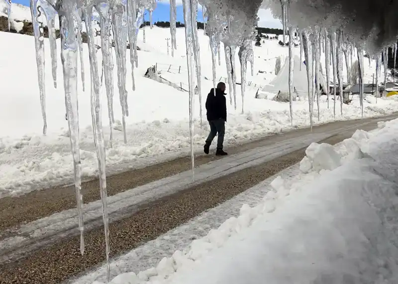 Kar Yerini Dondurucu Soğuğa Bıraktı: Sıcaklık Eksi 26 Dereceye Düştü