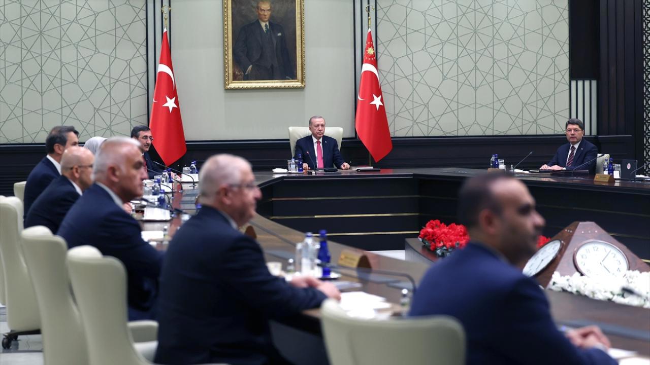 Suriye ve Asgari Ücret Gündemi Kabine'yi Toplattı
