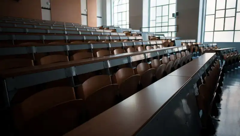 Avrupa'nın Eğitim Pazarında Yükselen Talep: Yıllık Ücretler 40 Bin Euro'ya Ulaşıyor