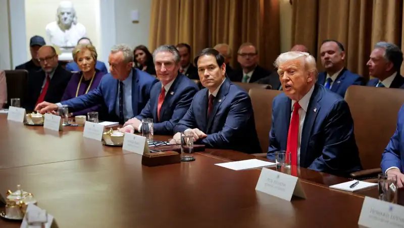 Trump, Musk ve Rubio Tartışmasını Yalanladı: ABD Kabinesi Geriliyor