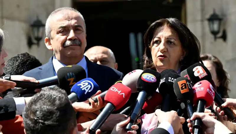 Sırrı Süreyya Önder’in Hastalığı: Hastalık Sürecinden Hayat Hikayesine Kapsamlı Bakış