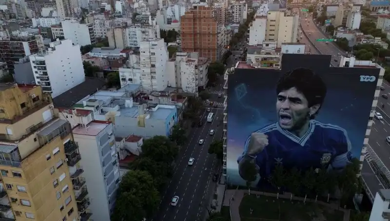 Maradona'nın Ölümü Üzerine Tartışmalar: 7 Sağlık Çalışanı Cinayetle Yargılanacak
