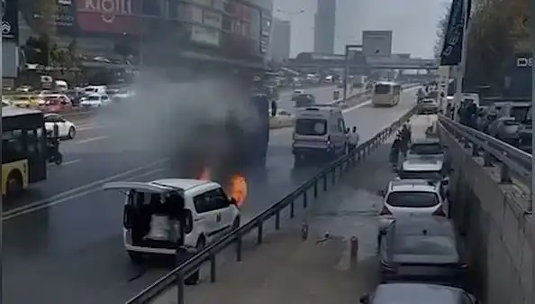 Yanan Araç Yangınına TOMA ile Cesur Müdahale!