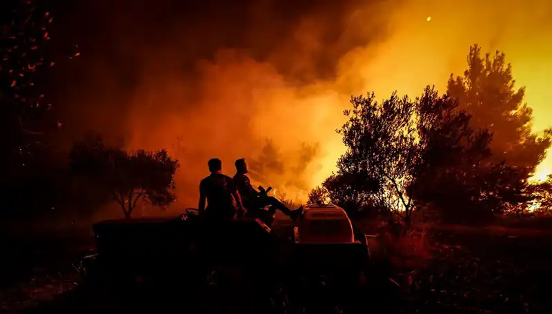Çanakkale'deki Orman Yangını: 785 Kişi Acil Tahliye Edildi