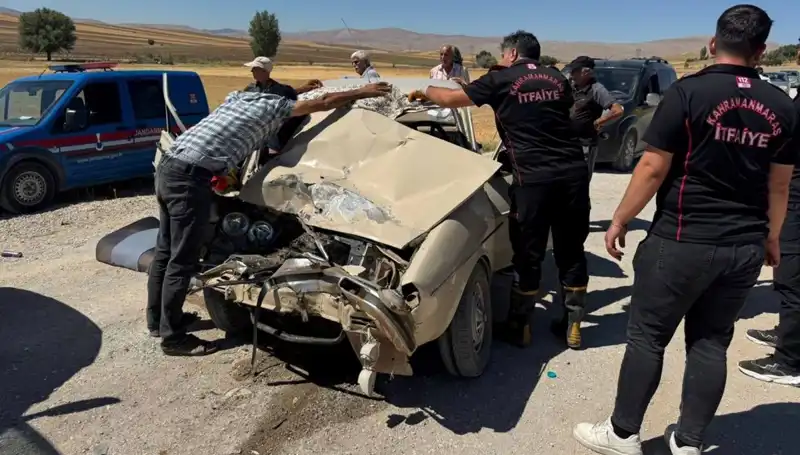 Kahramanmaraş’ta Feci Kaza: Kamyonet ile Otomobil Çarpıştı, Yaralılar Var