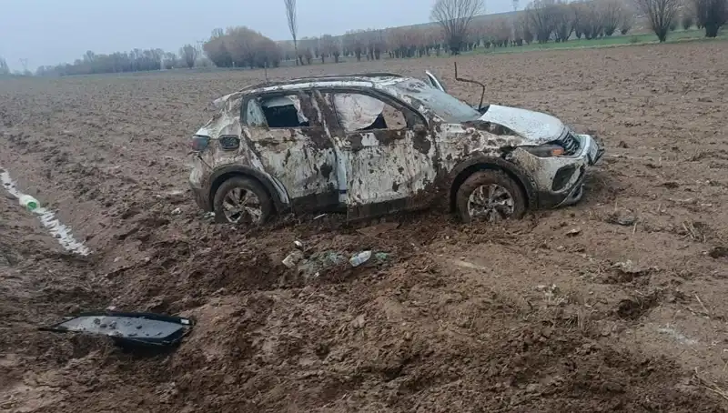 Şarampole Devrilen Otomobilde İki Kişinin Yaralandığı Kaza