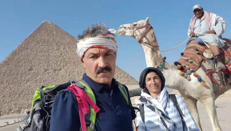 Şırnaklı Çift, 16 Yılda 6 Kıtada 40 Ülkeyi Gezip İnek Masraflarını Kapatıyor