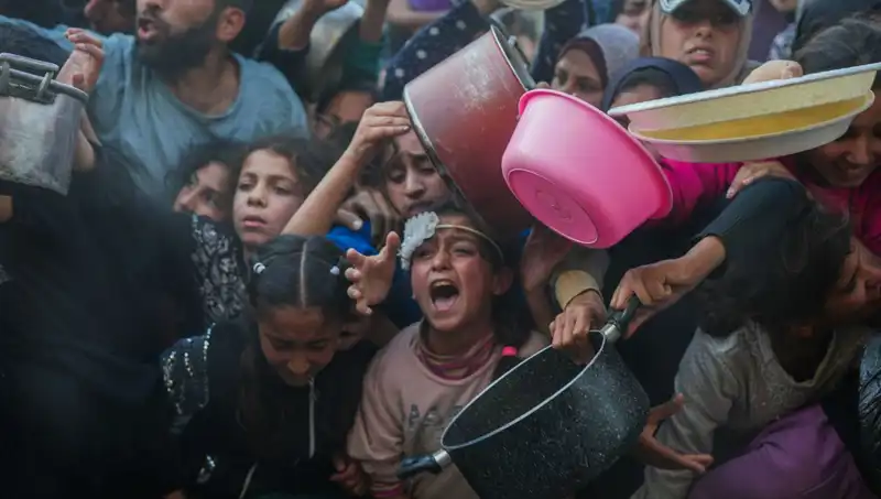 Gazze'de Açlık Krizi: Un Stokları Tükeniyor, Hayat Durma Noktasında