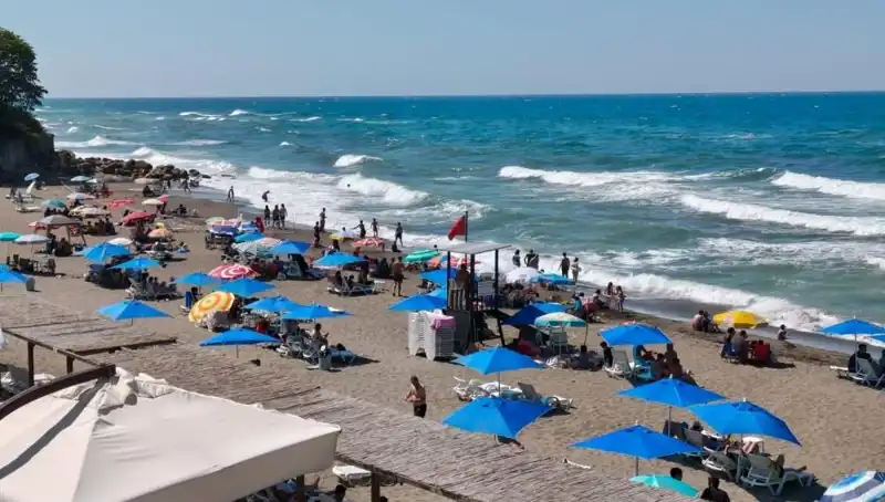 Akçakoca'da Denizde Yüzme Yasağı Nedenleri ve Etkileri