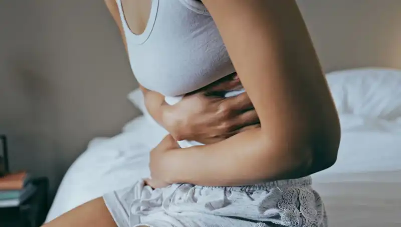22 Yaşında Yaşadığı Şaşırtıcı Belirtiler: Bağırsak Kanseri Teşhisi