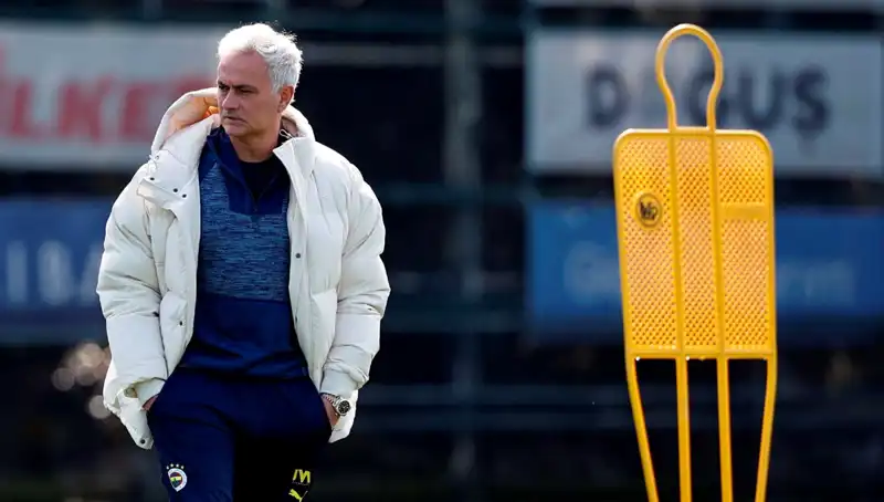 Fatura Mourinho'ya Kesildi: Futbol Dünyasında Gözler Üzerinde