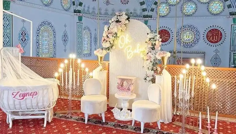 Camide Bebek Partisi Düzenlendi, Yetkililer İnceleme Başlattı