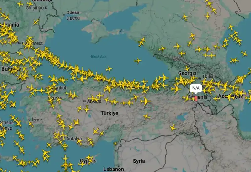 ABD ve İsrail'in İran'a Saldırısı: Türk Hava Sahası Nasıl Etkileniyor?