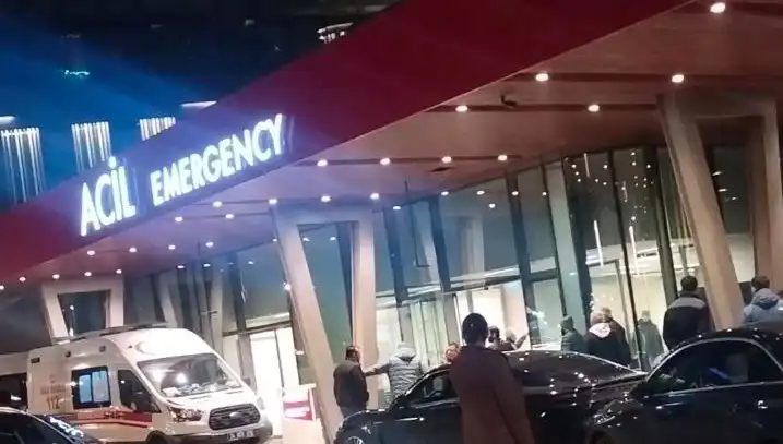 Dışarıda Telefon Görüşmesi Yaparken Silahlı Saldırıya Uğrayan Genç Yaşamını Kaybetti