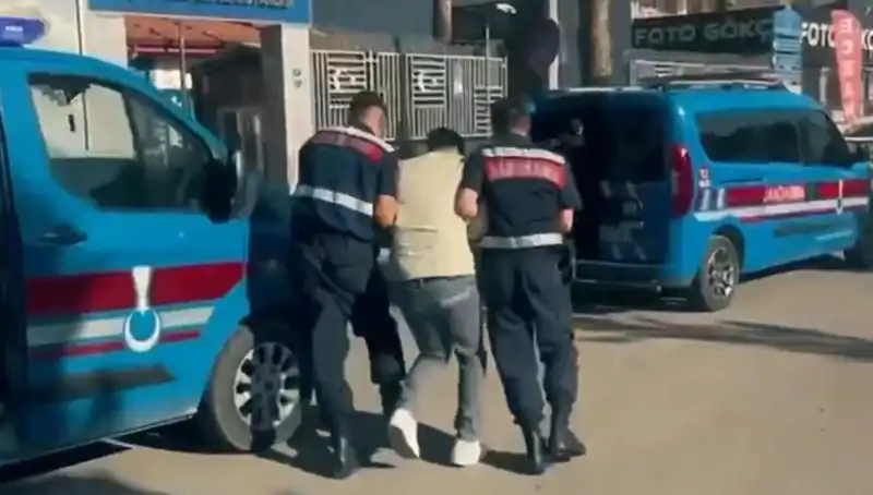 10 İlde Gerçekleştirilen Büyük Operasyonda 5 Suç Örgütüne Darbe: 74 Gözaltı