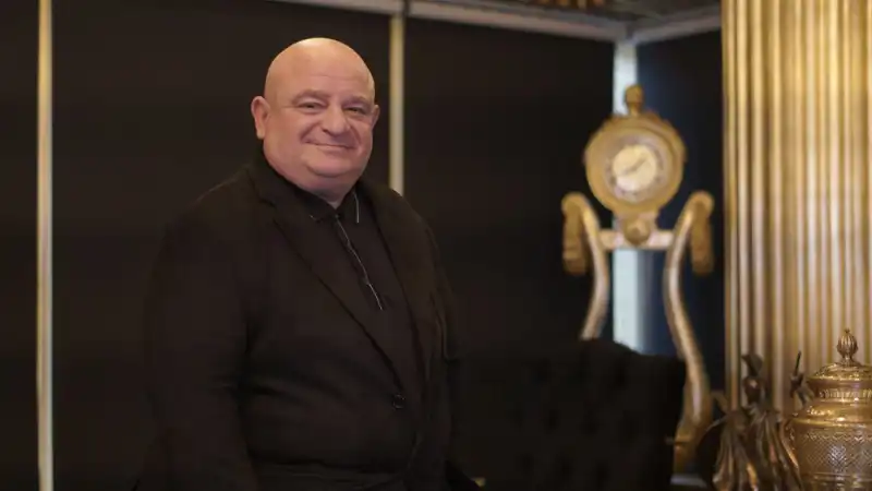 Moiz Mitrani: Tekstilden Finansa Uzanan Global Başarı Hikâyesi