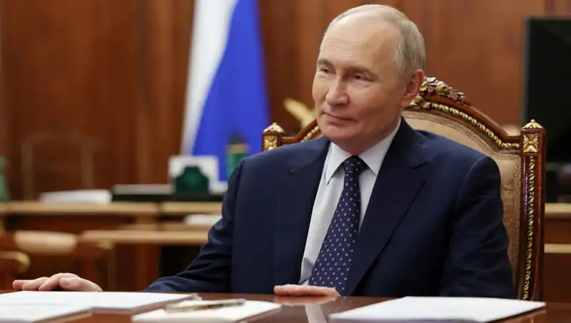 Putin'den Çarpıcı Açıklamalar: Çin ile Uzayda Büyüleyici Hedeflerimiz Var